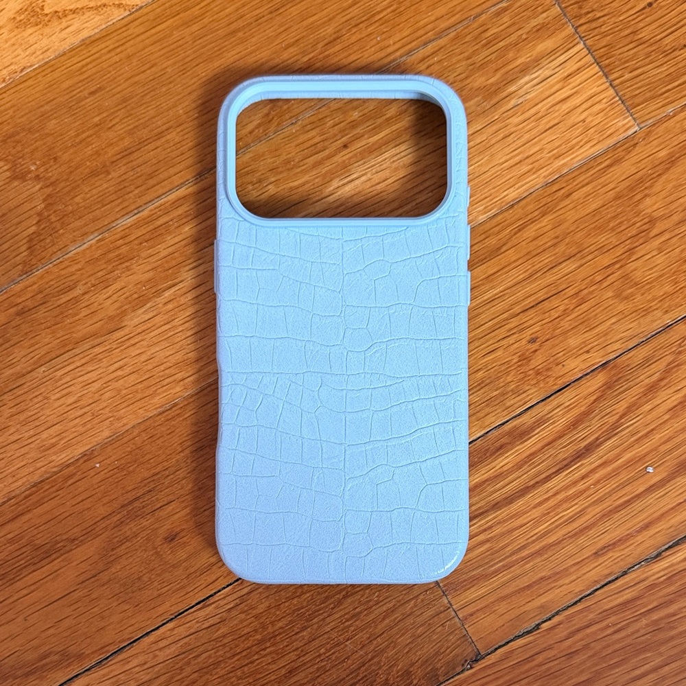 Light Blue Croc-Texture iPhone 17 Pro Case